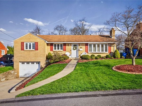 1456 Highland Villa Dr, Pittsburgh, PA 15234