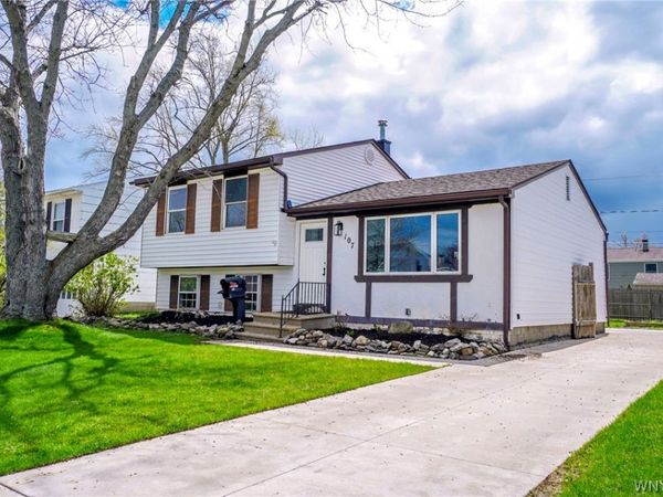 107 Le Havre Drive , Buffalo, NY 14227