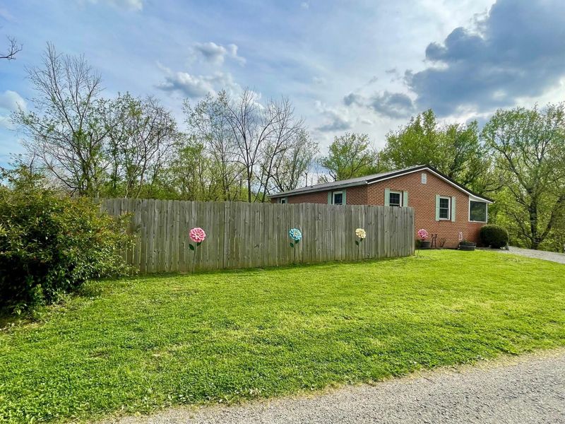 121 Leasure Road , Chillicothe, OH 45601 Photo 4