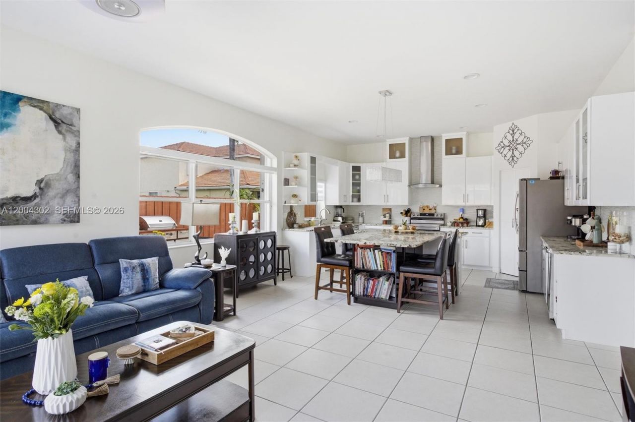 16557 NW 15th St, Pembroke Pines, FL 33028 Photo