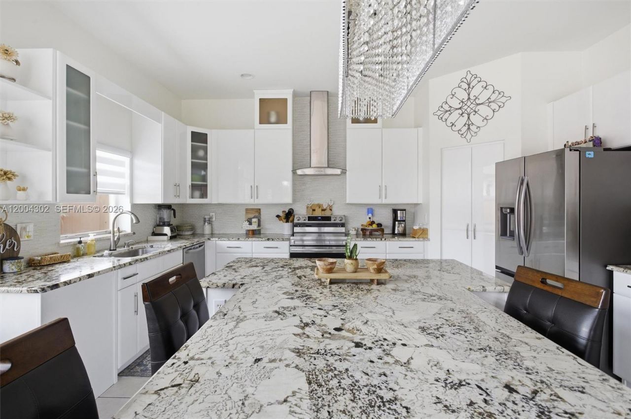 16557 NW 15th St, Pembroke Pines, FL 33028 Photo