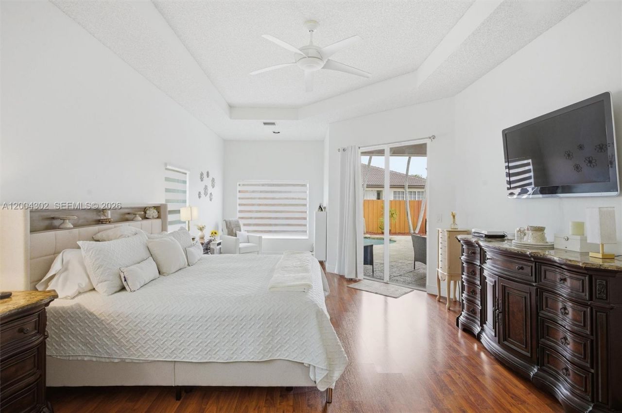 16557 NW 15th St, Pembroke Pines, FL 33028 Photo