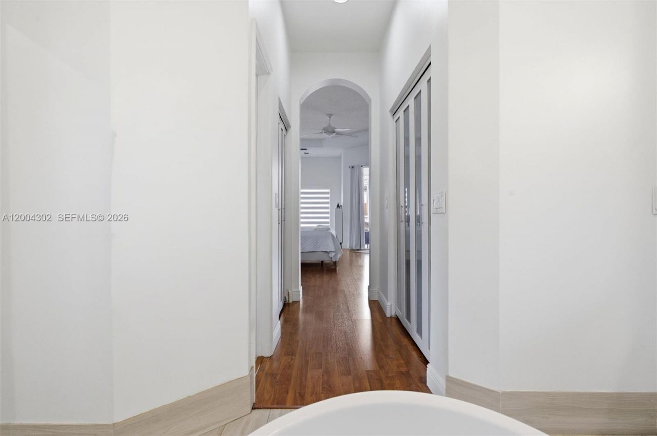 16557 NW 15th St, Pembroke Pines, FL 33028 Photo