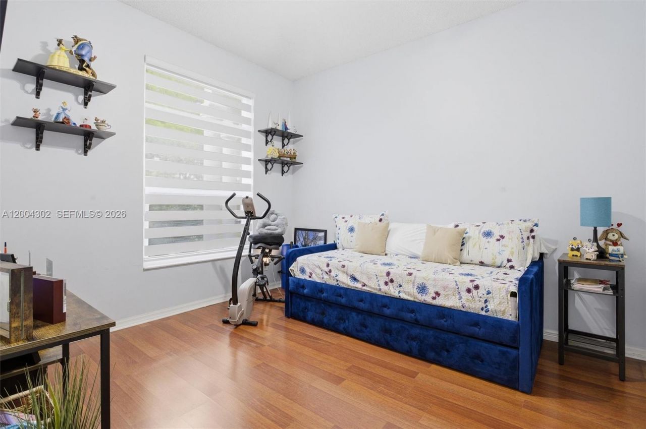 16557 NW 15th St, Pembroke Pines, FL 33028 Photo