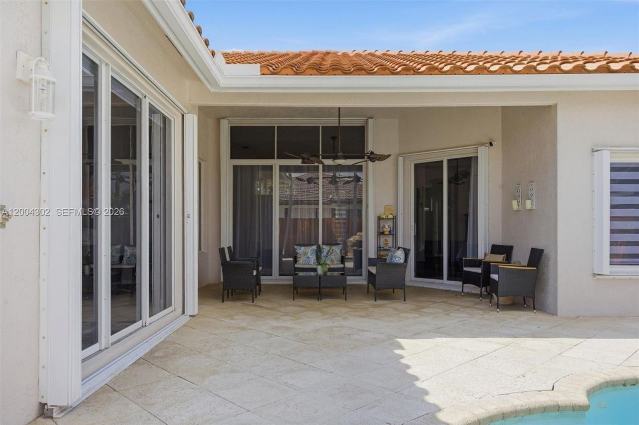 16557 NW 15th St, Pembroke Pines, FL 33028 Photo