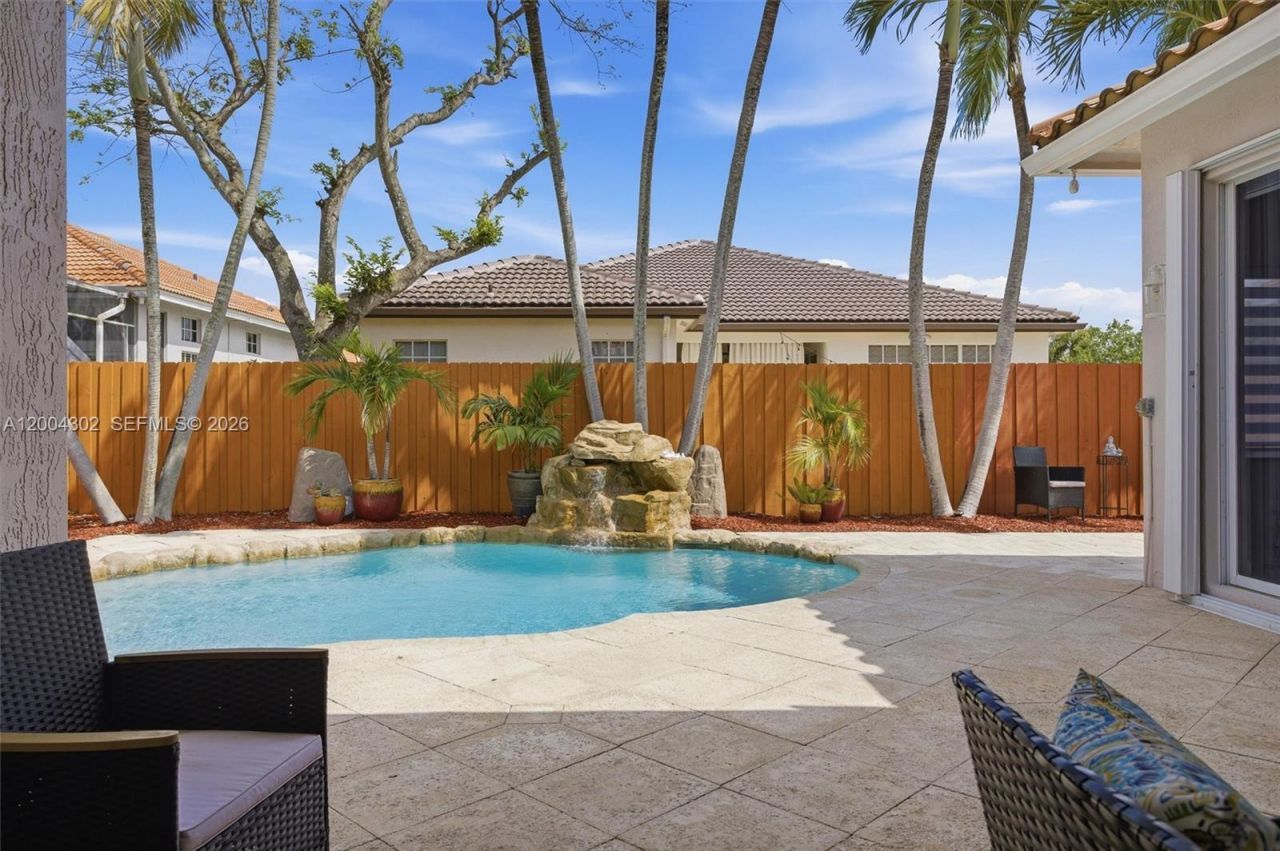 16557 NW 15th St, Pembroke Pines, FL 33028 Photo