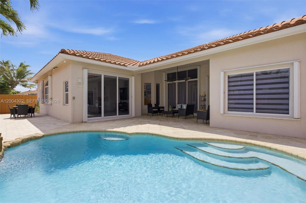 16557 NW 15th St, Pembroke Pines, FL 33028 Photo