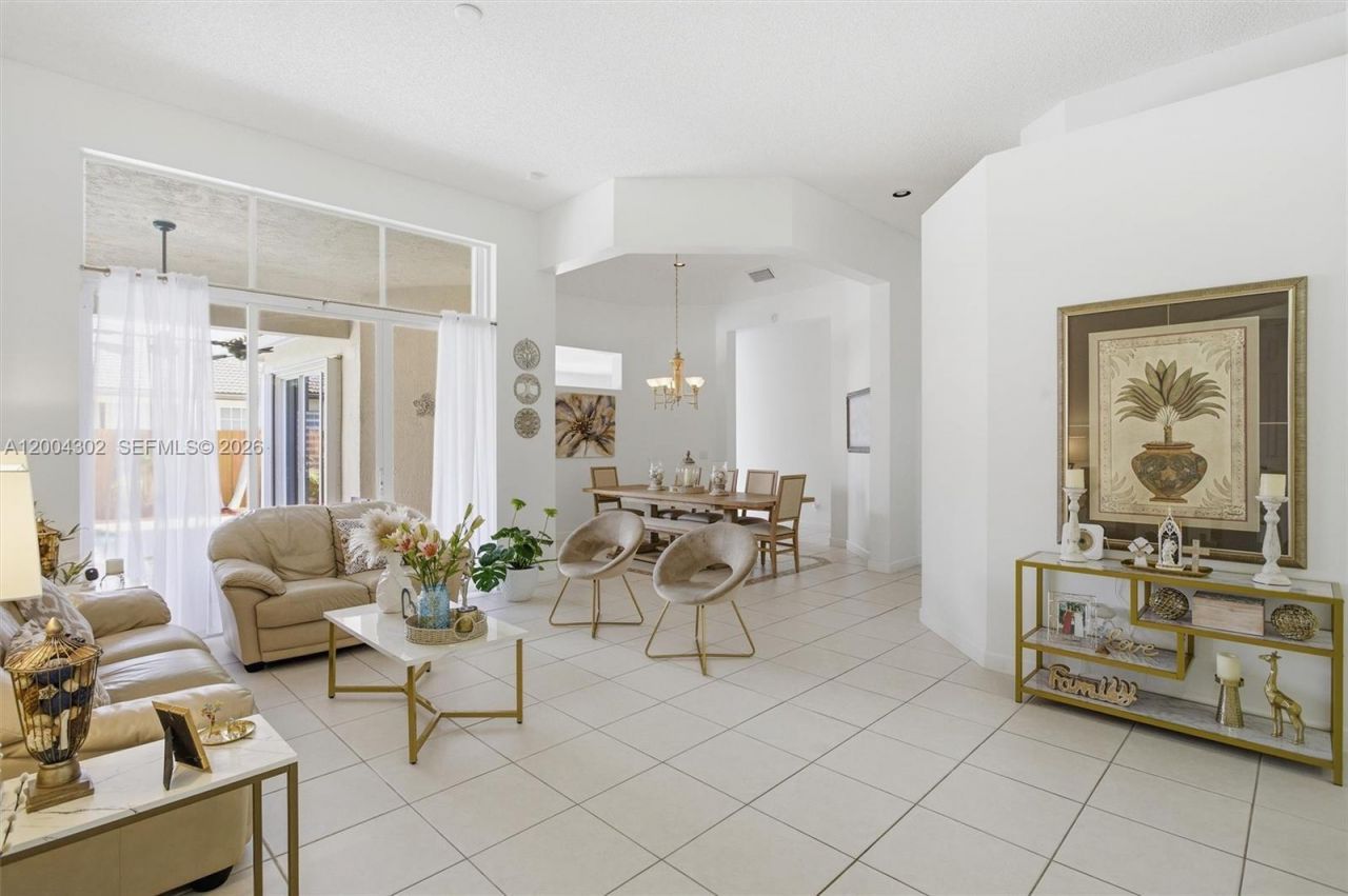 16557 NW 15th St, Pembroke Pines, FL 33028 Photo