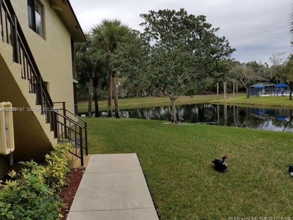 309 Lakeview Dr, Unit 204, Weston, FL 33326