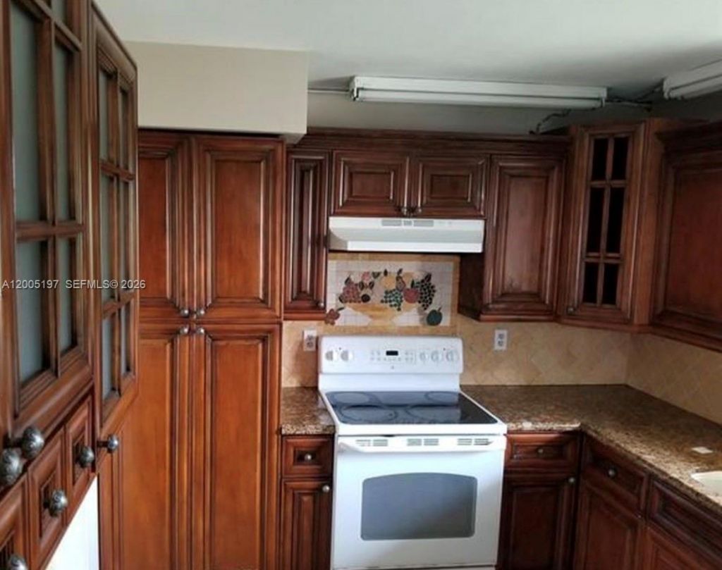 309 Lakeview Dr, Unit 204, Weston, FL 33326 Photo