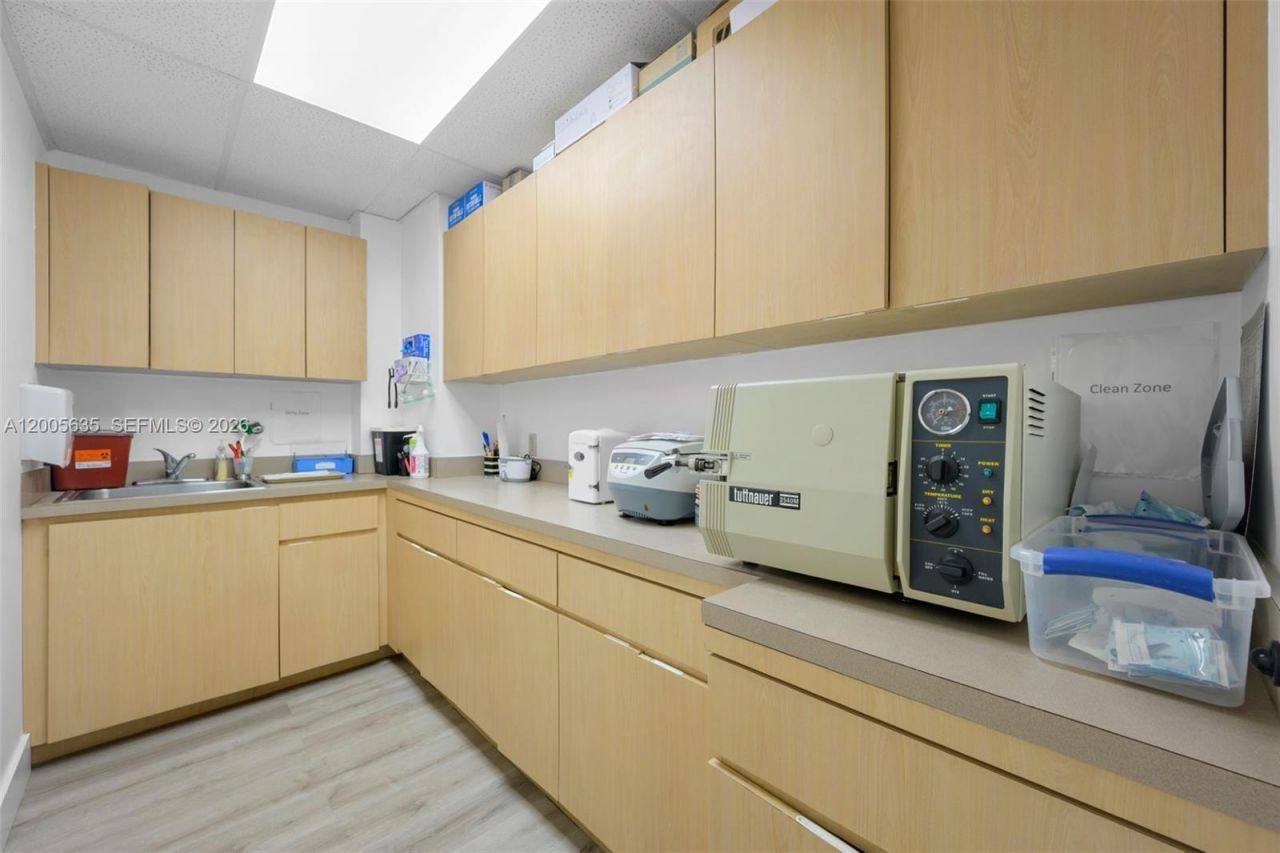 Please Call For Address, Pembroke Pines, FL 33026 Photo