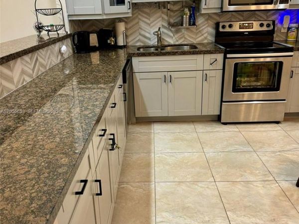 3725 S Ocean Dr , Unit L12, Hollywood, FL 33019