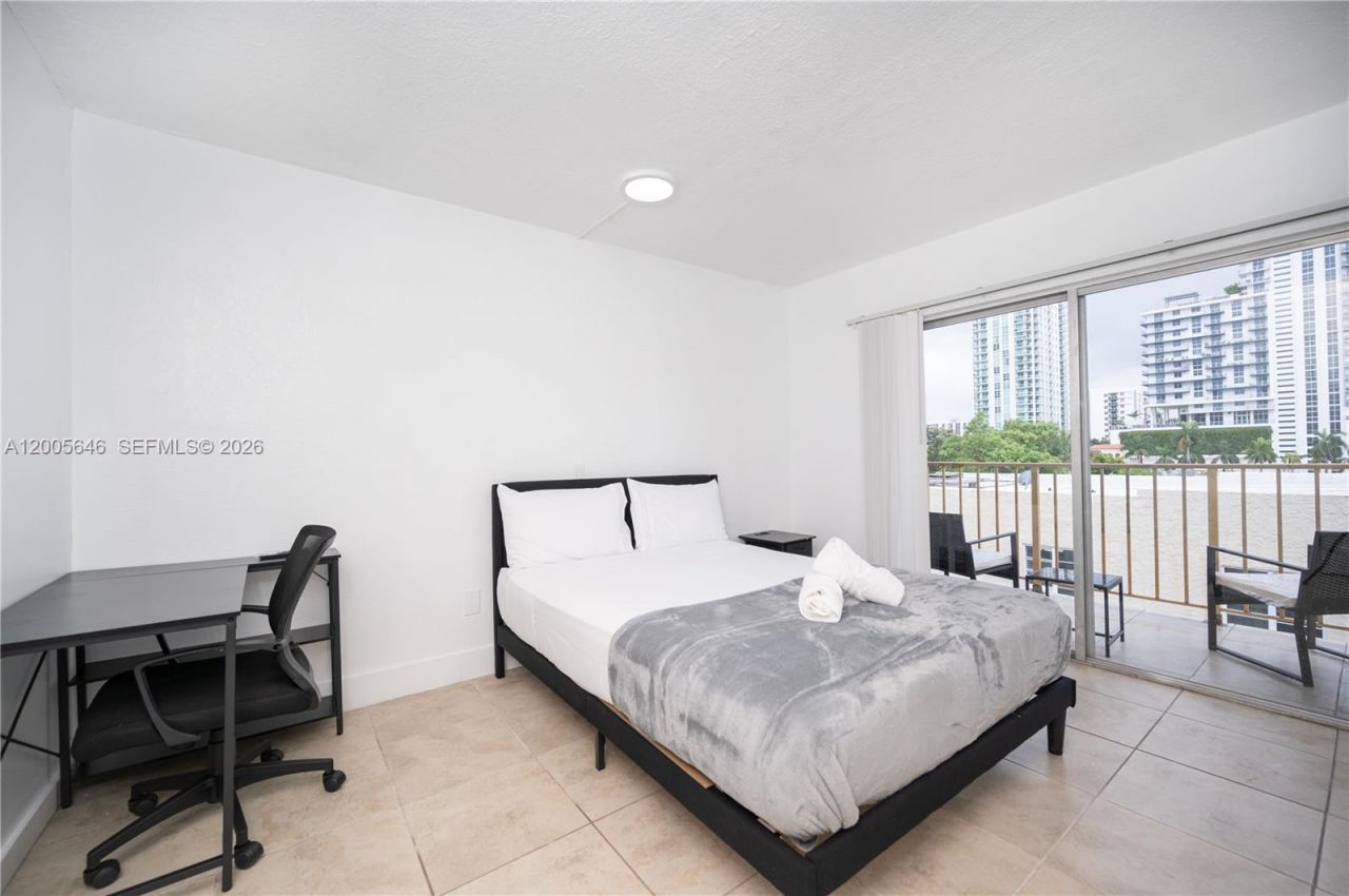 500 NE 26th St, Unit 5D, Miami, FL 33137 Photo