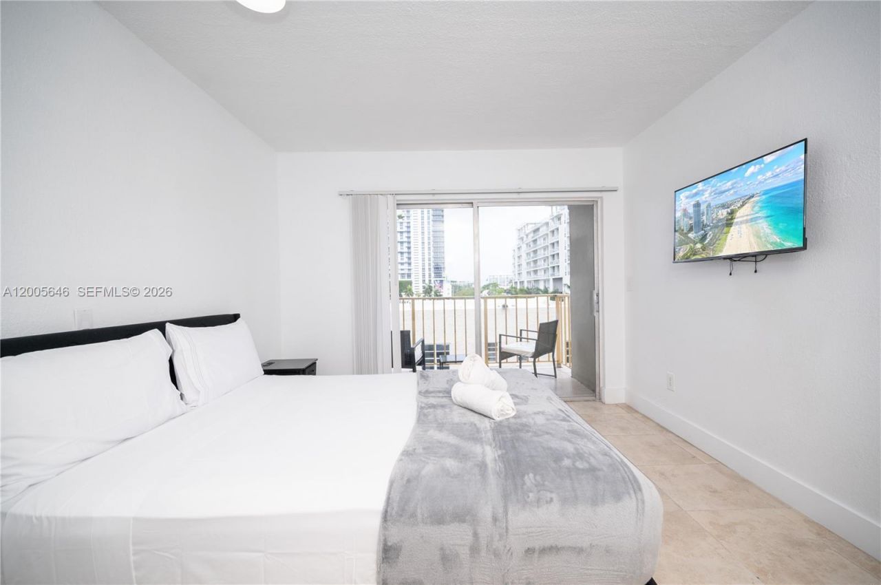 500 NE 26th St, Unit 5D, Miami, FL 33137 Photo