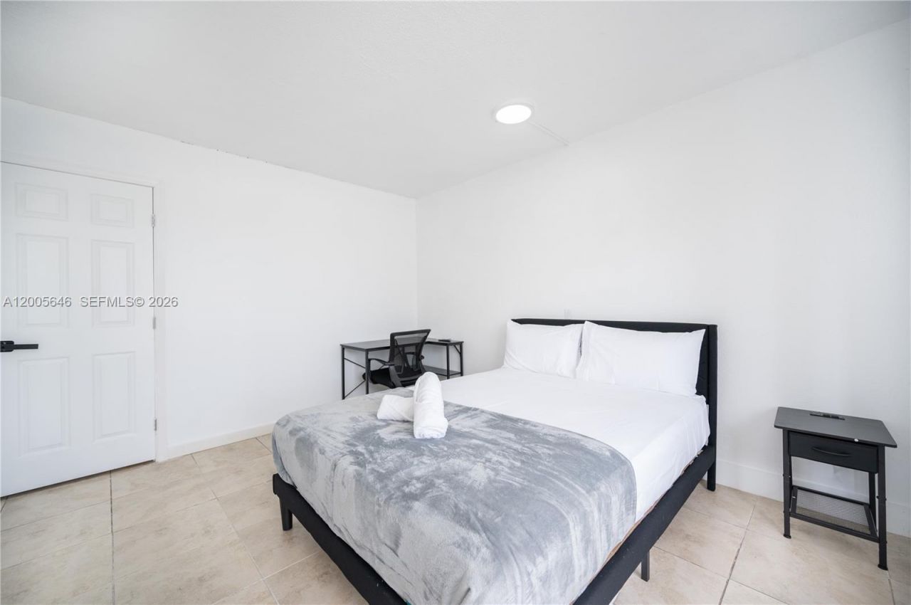 500 NE 26th St, Unit 5D, Miami, FL 33137 Photo