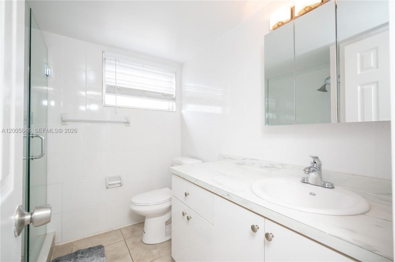 500 NE 26th St, Unit 5D, Miami, FL 33137 Photo