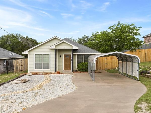 703 Bryan Street , Glen Rose, TX 76043