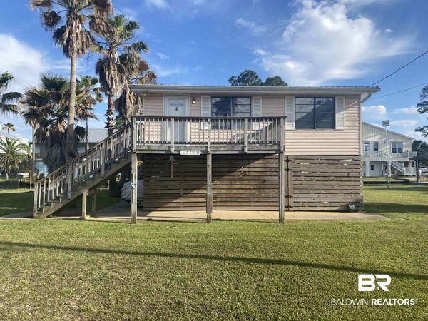221 W 6th Avenue, Gulf Shores, AL 36542
