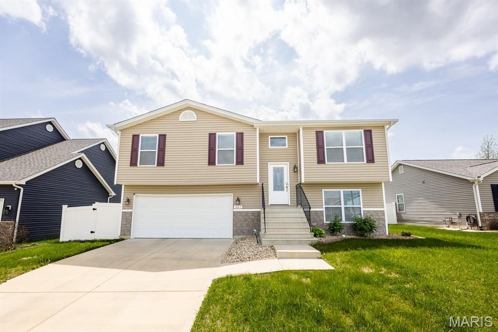 301 Cherylwood, Fairview Heights, IL 62208 Main Photo