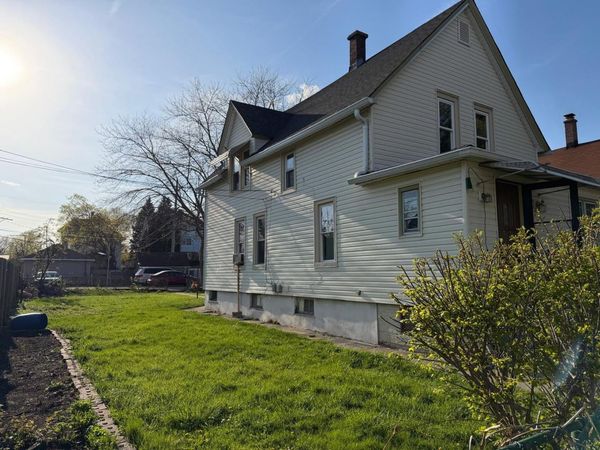 930 S Victory Street, Unit 2, Waukegan, IL 60085