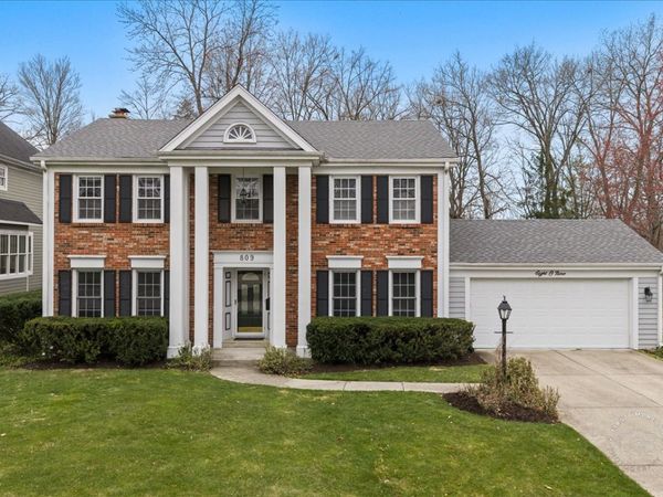 809 Heatherton Drive , Naperville, IL 60563