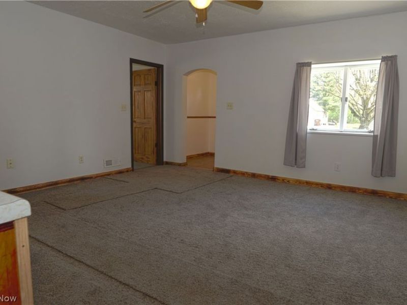 10924 Libby Avenue, Elyria, OH 44035 Photo 4