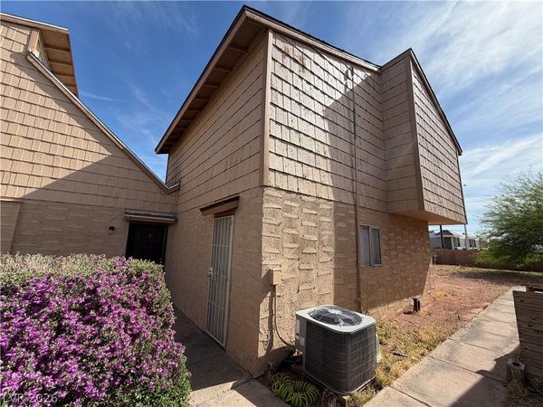 5188 Garden Lane , Unit B, Las Vegas, NV 89119