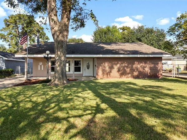 89 HAROLEANS Street, Harahan, LA 70123