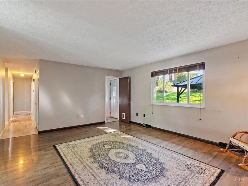 6475 Wooden Shoe Drive, Liberty Township, OH 45044 Photo 11