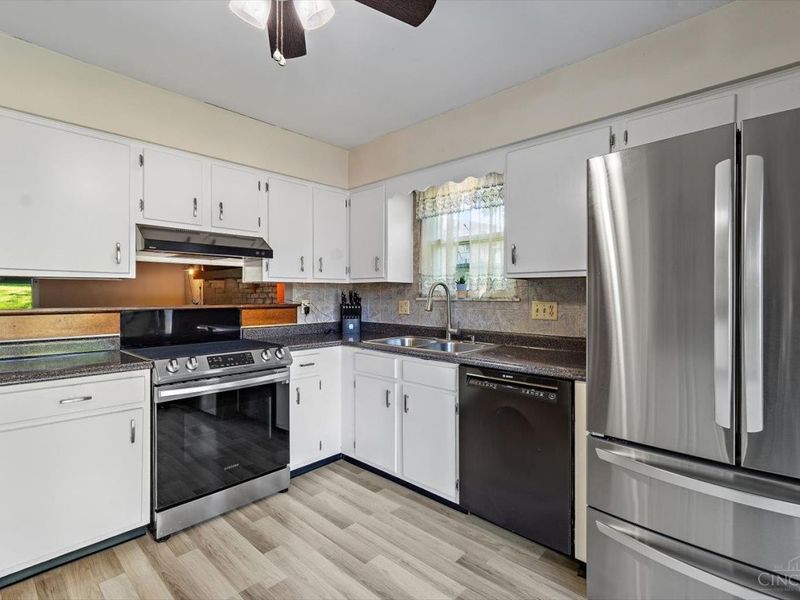 6475 Wooden Shoe Drive, Liberty Township, OH 45044 Photo 6