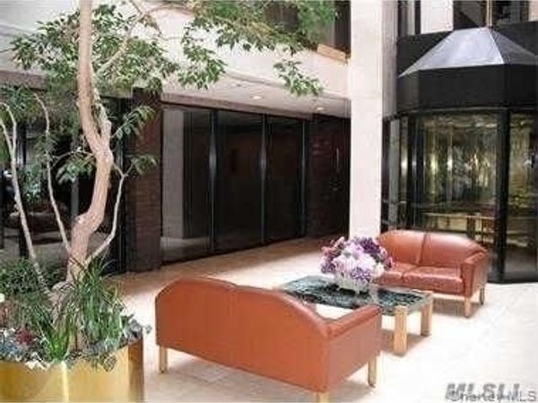 123 Middle Neck Road , Unit 304-5, Great Neck, NY 11021