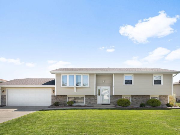 9713 Buchanan Street , Crown Point, IN 46307