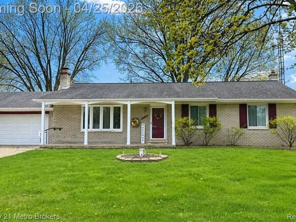 1376 Williamsburg Road, Flint Twp, MI 48507