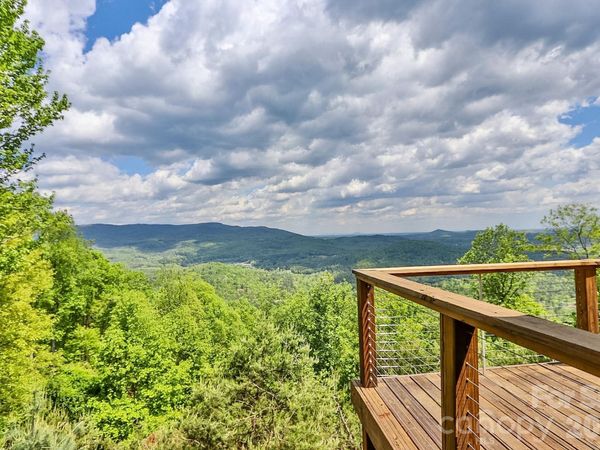 1401 Greenstreet Drive, Traphill, NC 28685