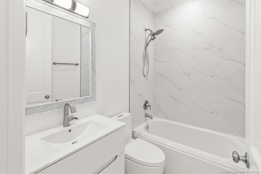 47 SW Osceola Street, Unit UN206, Stuart, FL 34994 Photo