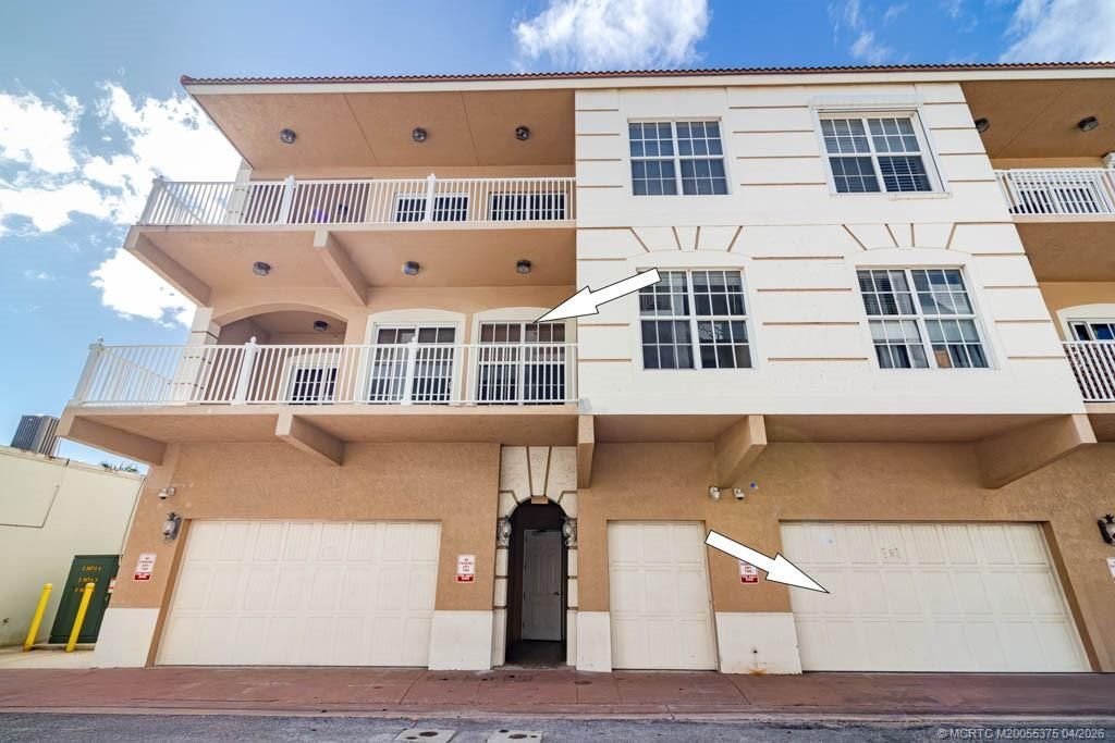47 SW Osceola Street, Unit UN206, Stuart, FL 34994 Photo