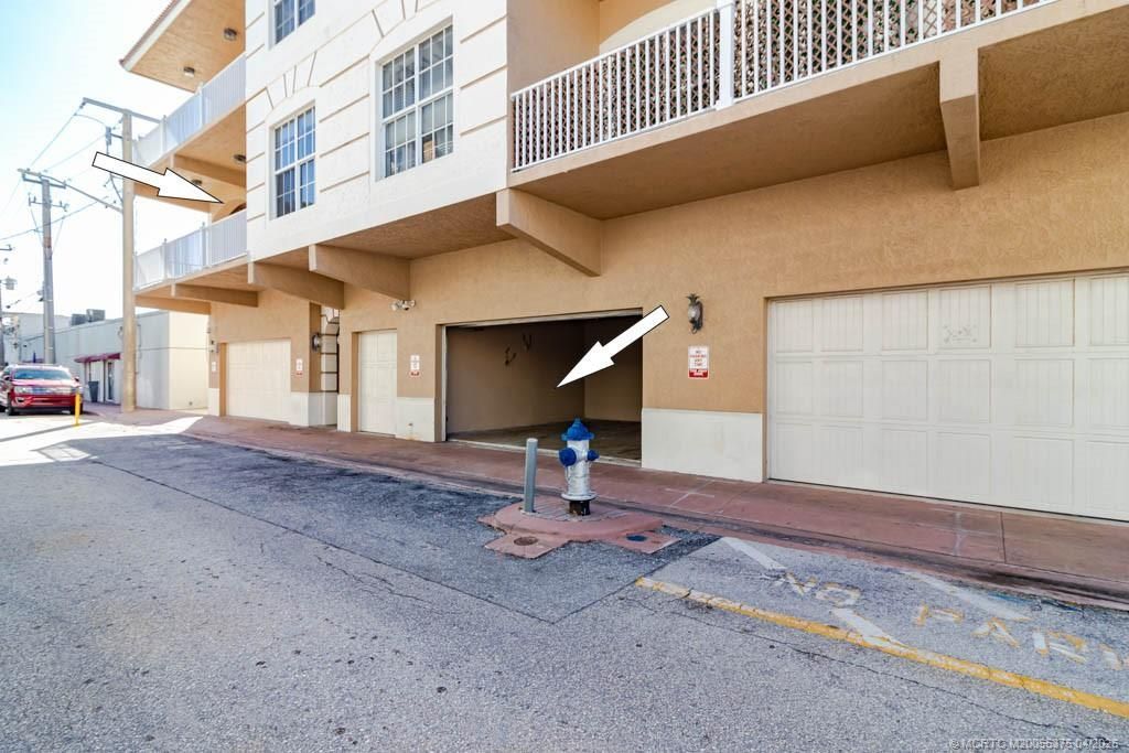 47 SW Osceola Street, Unit UN206, Stuart, FL 34994 Photo