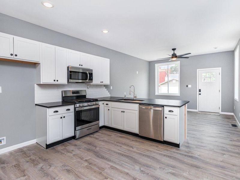 209 Pleasant Street, Covington, KY 41011 Photo 4