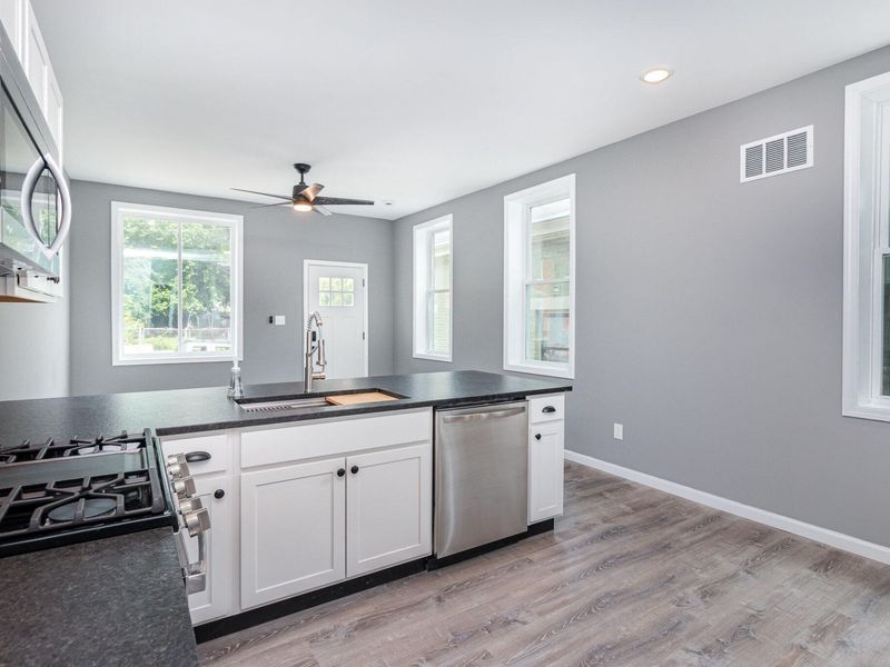 209 Pleasant Street, Covington, KY 41011 Photo 6