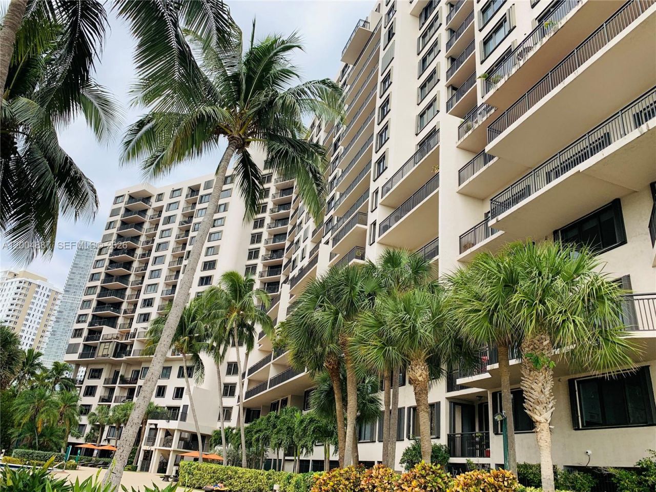 540 Brickell Key Dr, Unit 724, Miami, FL 33131 Photo