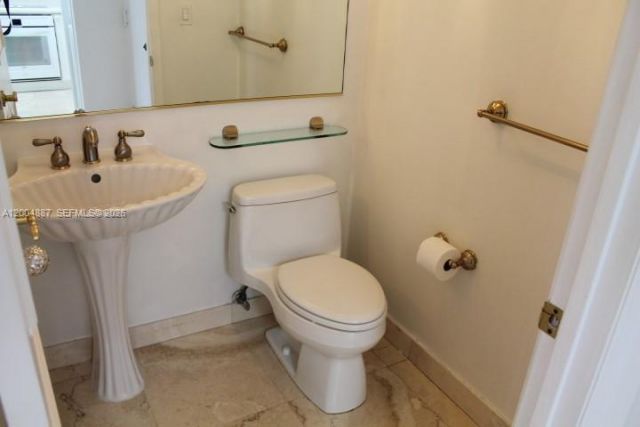 540 Brickell Key Dr, Unit 724, Miami, FL 33131 Photo