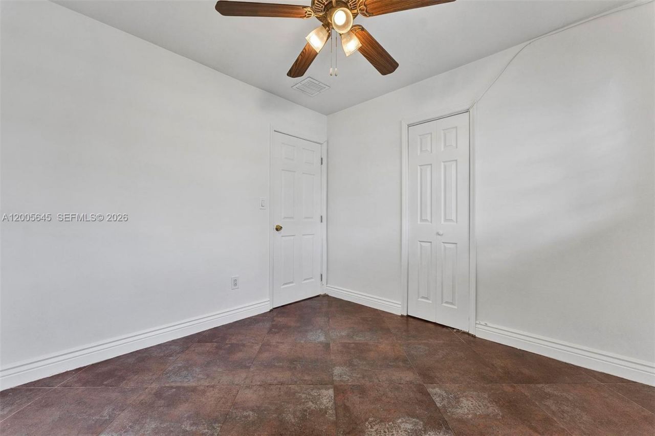 9750 SW 74th St , Miami, FL 33173 Photo