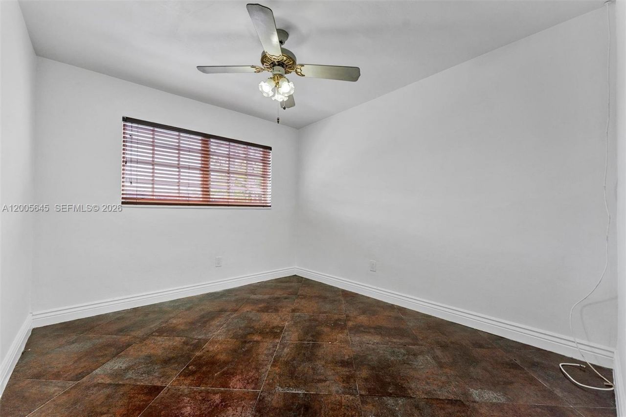 9750 SW 74th St , Miami, FL 33173 Photo