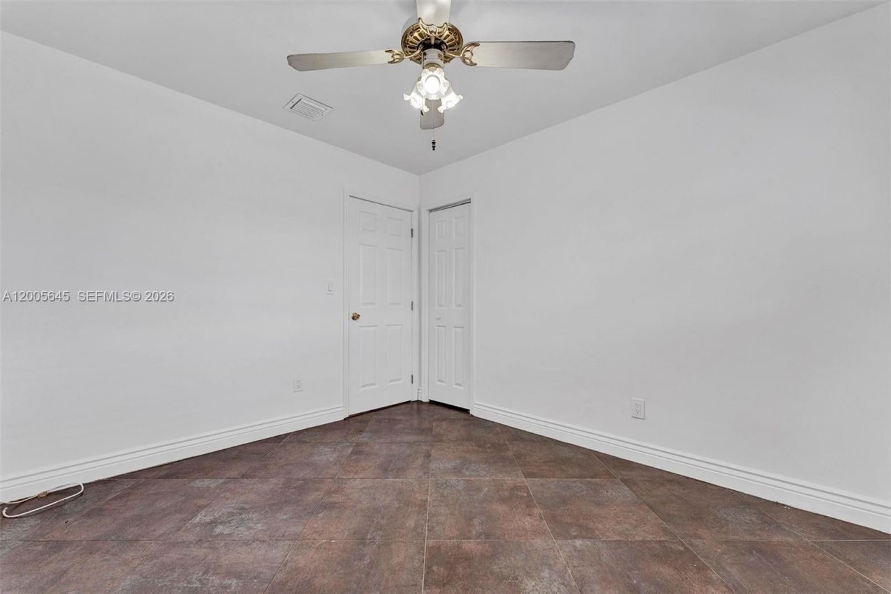 9750 SW 74th St , Miami, FL 33173 Photo