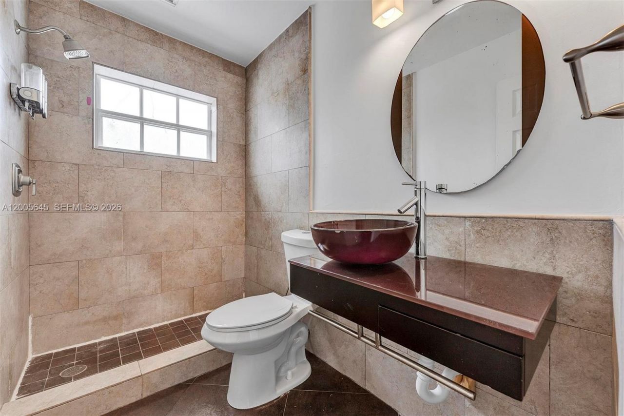 9750 SW 74th St , Miami, FL 33173 Photo