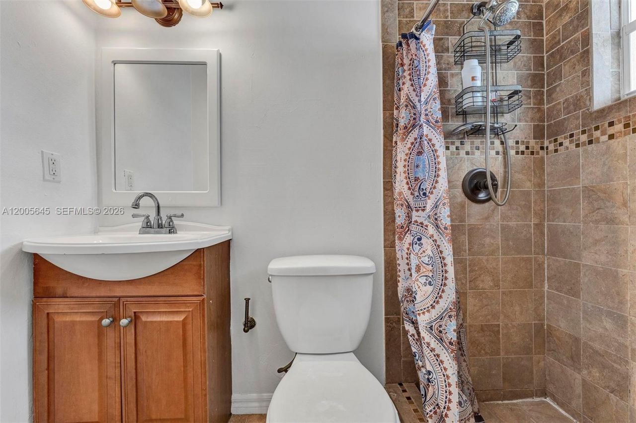 9750 SW 74th St , Miami, FL 33173 Photo