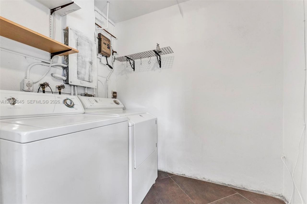 9750 SW 74th St , Miami, FL 33173 Photo