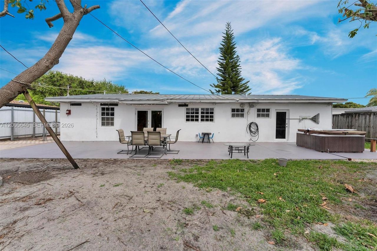 9750 SW 74th St , Miami, FL 33173 Photo