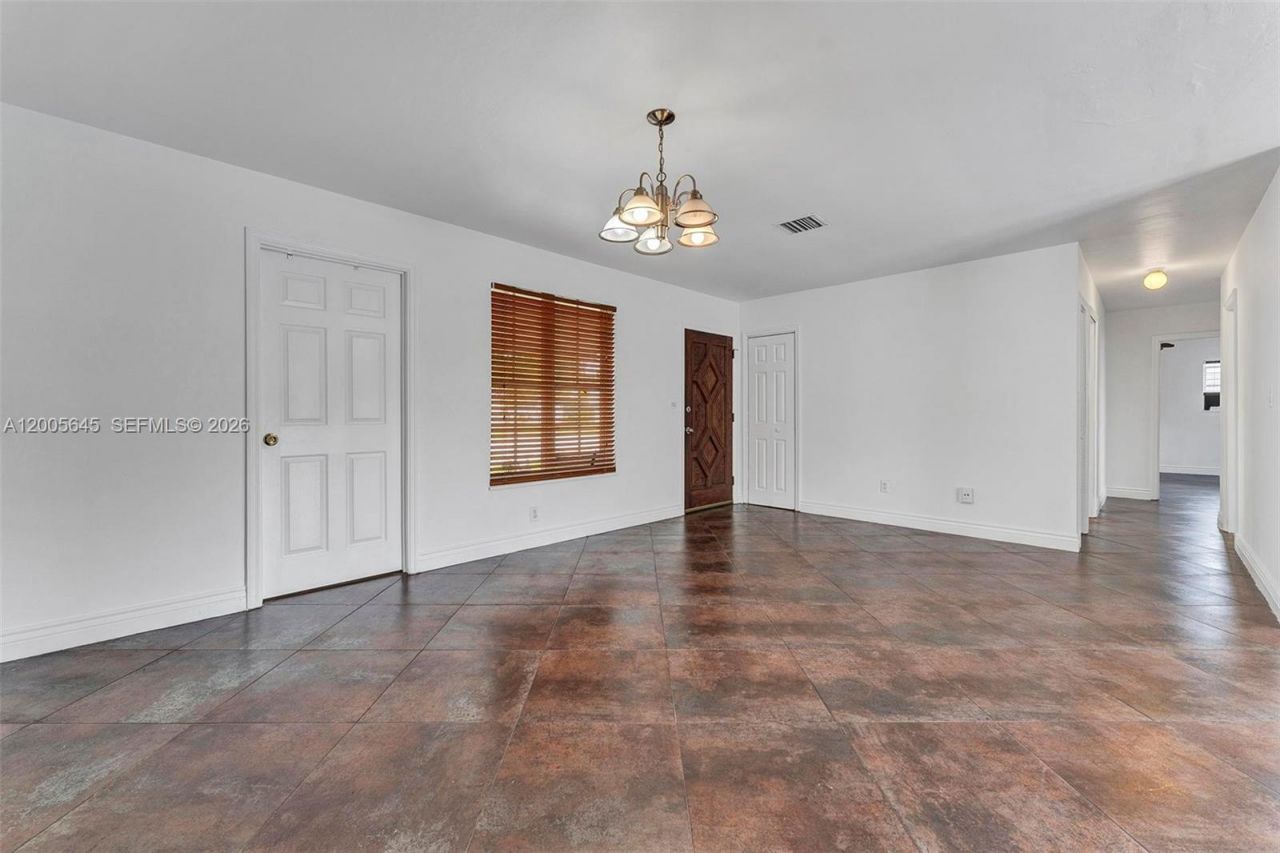 9750 SW 74th St , Miami, FL 33173 Photo