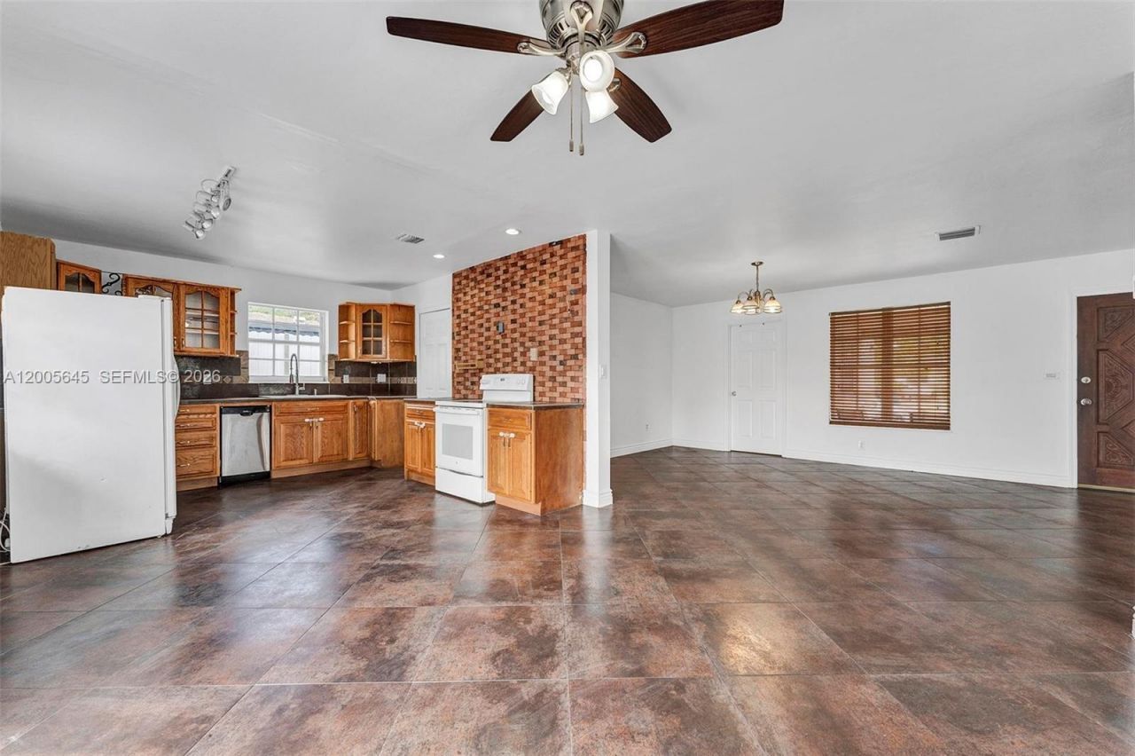 9750 SW 74th St , Miami, FL 33173 Photo